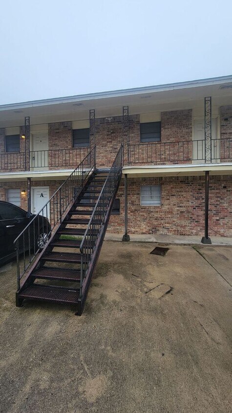 Primary Photo - 612 Sunset Ln