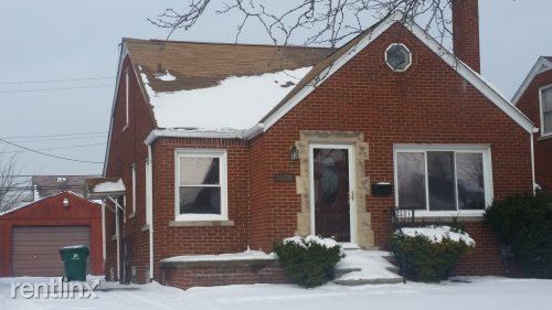 Primary Photo - 15557 Collinson Ave