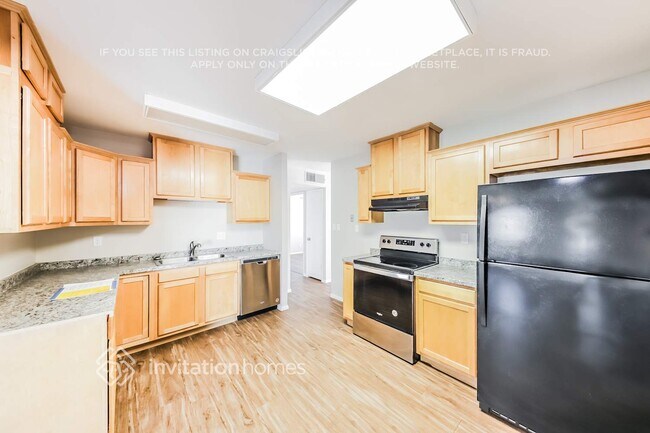 Foto del edificio - 3320 W Surrey Ave