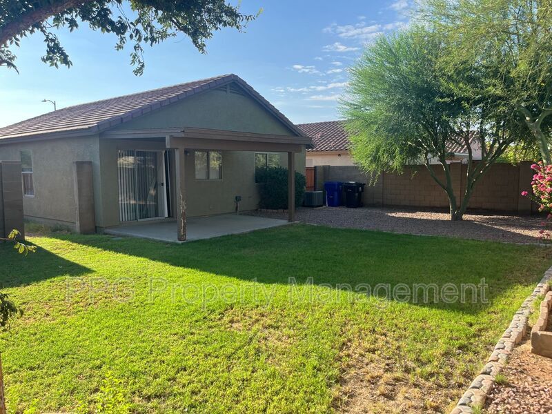 Foto del edificio - 14028 N 150th Ln