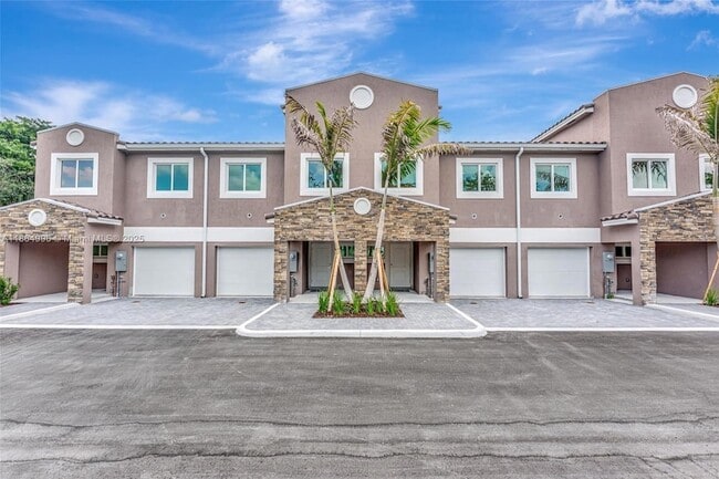 Building Photo - 1563 NW 94th Ave