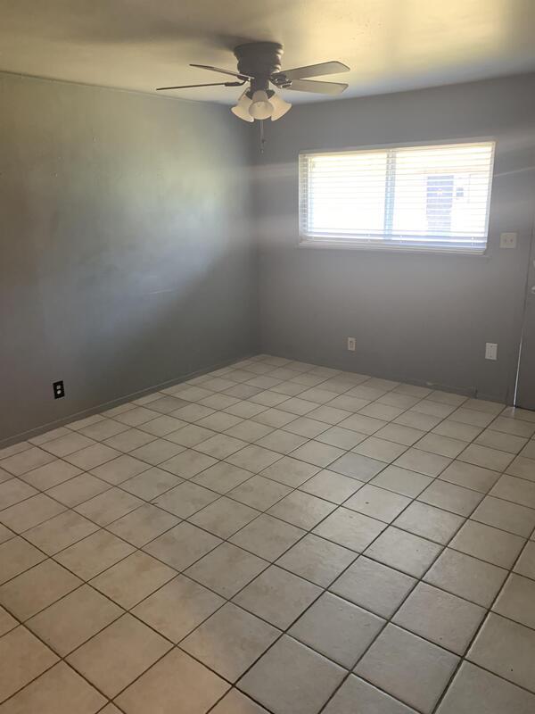 Foto del edificio - 1056 N Irvington Ave
