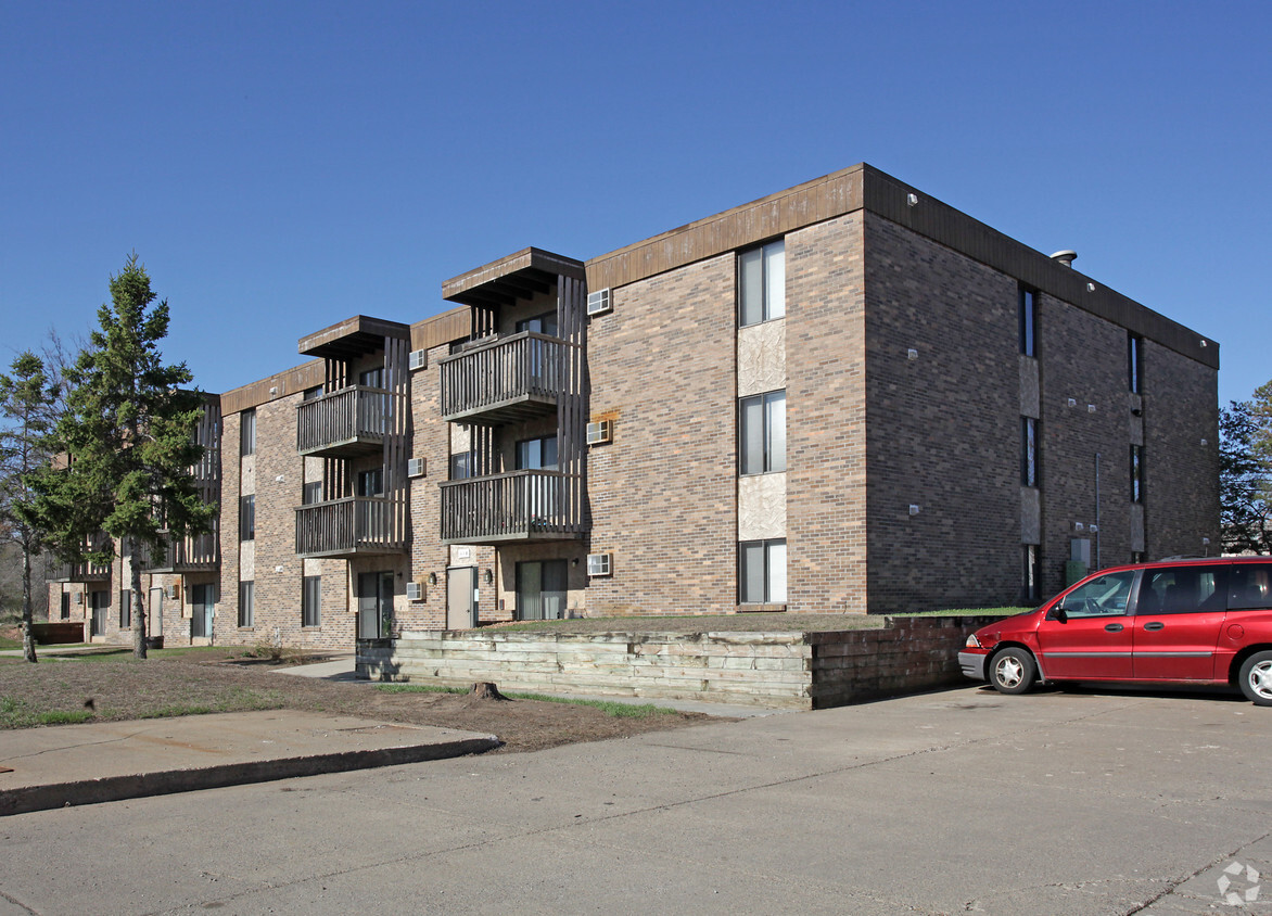 Building Photo - Elk Park Estates