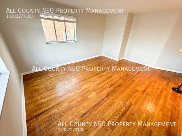 Building Photo - Bright 2-Bed for rent!