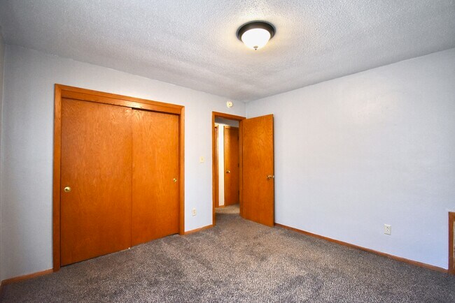 Foto del edificio - 102 5th St E