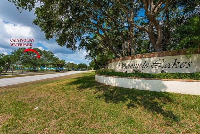 Foto del edificio - 287 River Bluff Ln