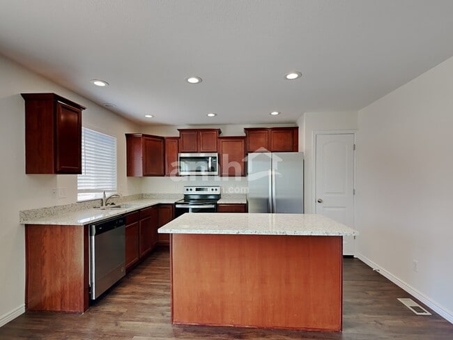 Foto del edificio - 2496 Sierra Springs Dr