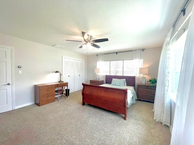 Foto del edificio - 4510 Cranston Pl