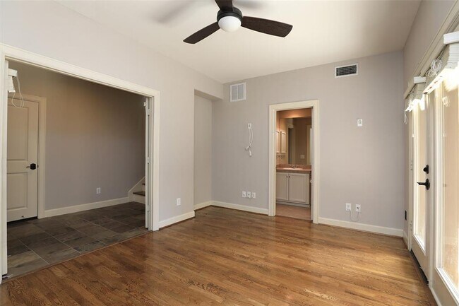 Building Photo - 225 Birdsall St