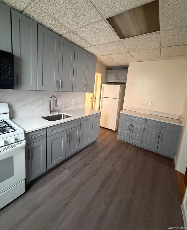 Foto del edificio - 93-47 202nd St