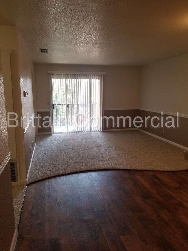 5325 El Camino Ave Unit 204, Carmichael, CA 95608 Condo for Rent in