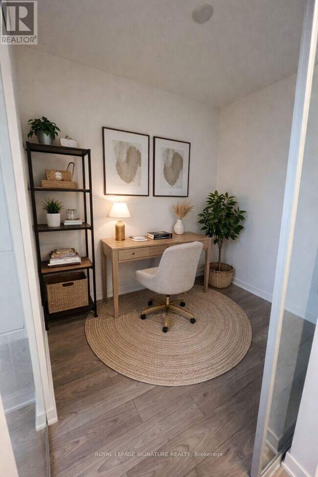 Photo du bâtiment - 110 Broadway Ave