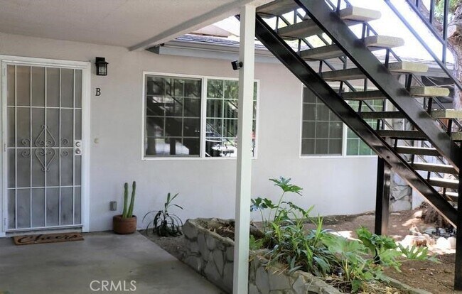 Building Photo - 13 N San Mateo St
