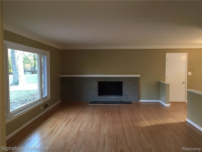Building Photo - 6750 Halyard Rd
