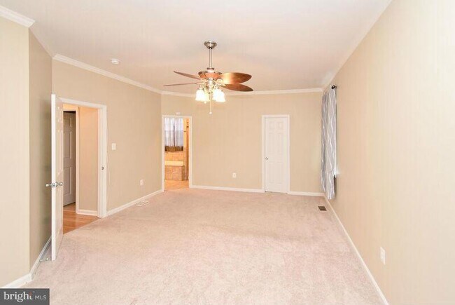Building Photo - 2505 Dowitcher Ct