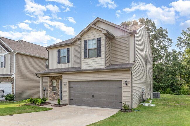 Foto del edificio - 3221 Ainsley Woods Dr