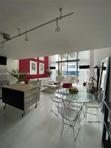 Foto principal - 6600 Collins Ave