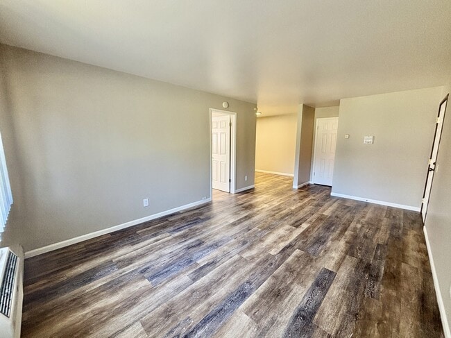 Building Photo - The Ridge Apartments