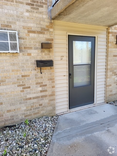 Building Photo - 318 Island Dr