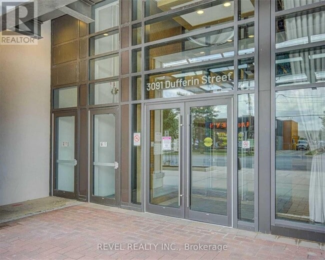 Building Photo - 3091 Dufferin St