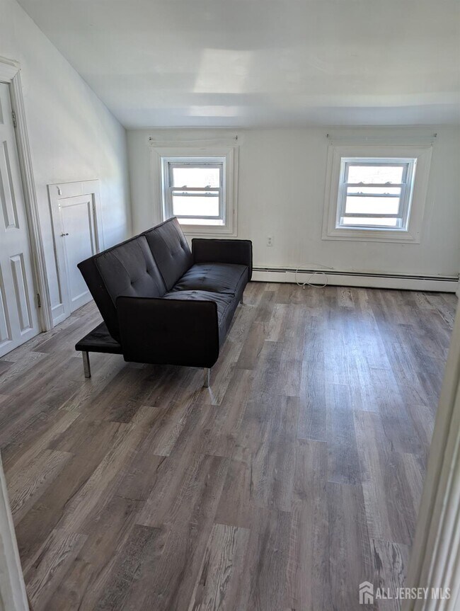 Foto del edificio - 1246 Waverly Pl