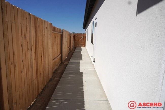 Building Photo - 5109 Cohiba Ct