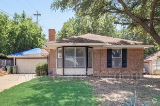 Building Photo - 2212 Windhurst Dr