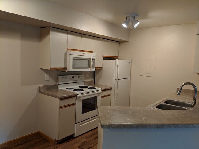 Building Photo - 50 S Boulder Cir