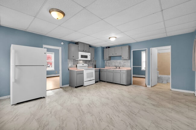 Foto del edificio - 223 Lawlor St