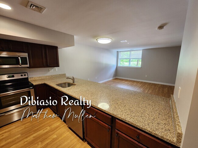 Foto del edificio - 19 Pond St