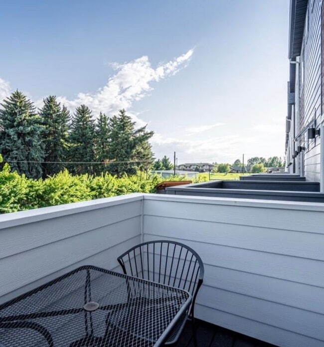 Building Photo - 3-Story Urban Walk Up at a Modern Community Featuring 3 Bedrooms 3.5 Bathrooms