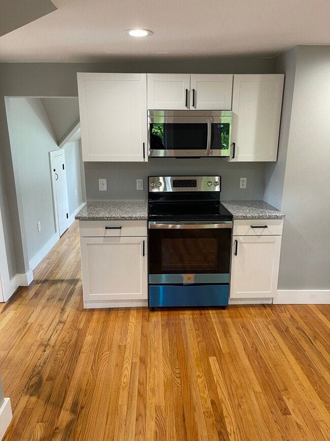 Building Photo - 188 S Orchard St