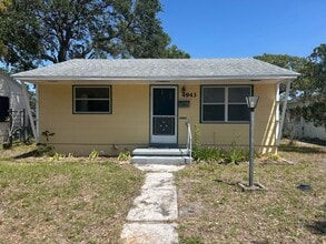 Building Photo - 4943 29th Ave N