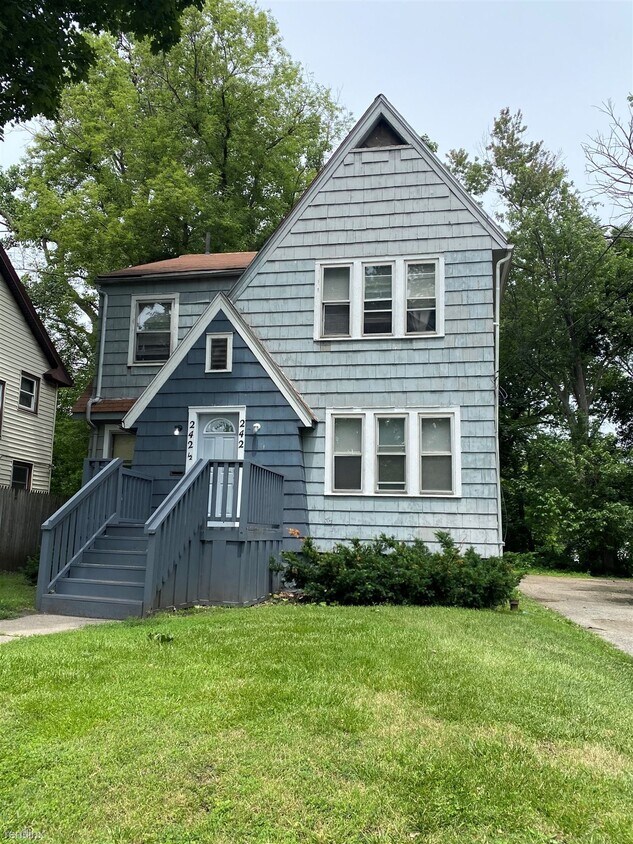 242 W High St, Jackson, MI 49203 Townhome Rentals in Jackson MI