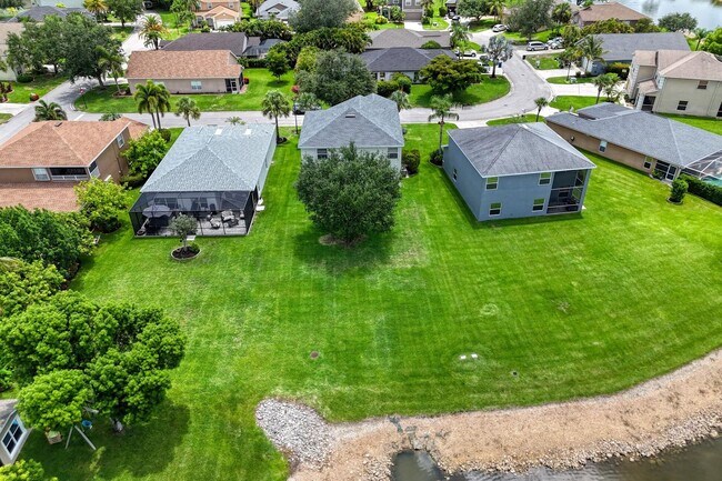 Foto del edificio - January Special offer 50% off First Month's Rent!  5 Bedroom In Cypress Cay in the Gateway Community