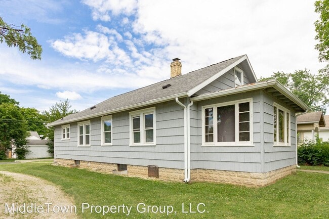 Building Photo - 3 br, 1 bath House - 1130 W Abbott St