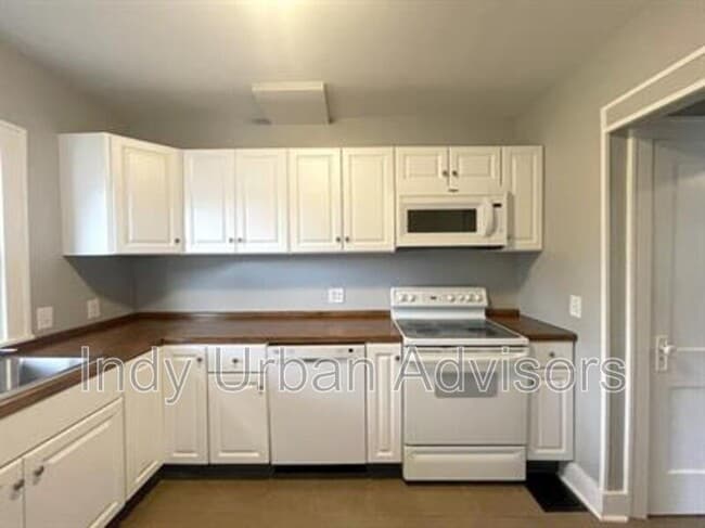 Building Photo - 916 E Tabor St