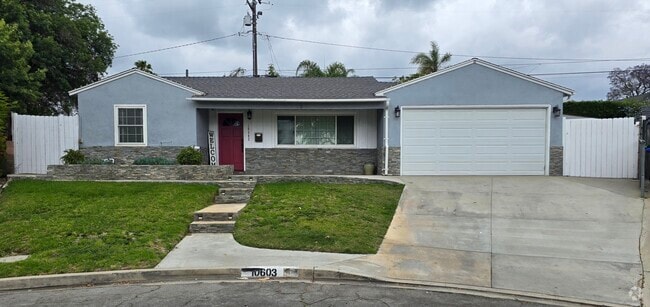 Building Photo - 10603 Bramblebush Ave