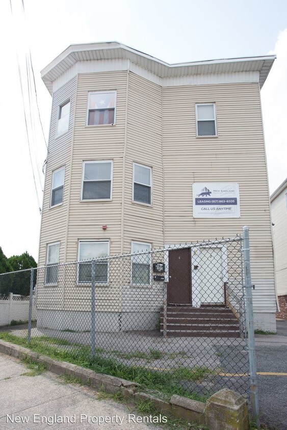 635 Main St, Pawtucket, RI 02860 Room for Rent in Pawtucket, RI