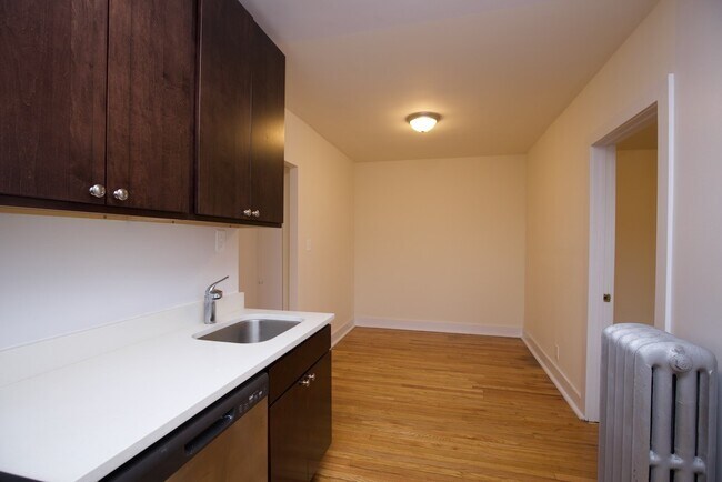 Building Photo - 2334 N Spaulding Ave
