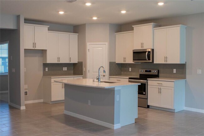 Building Photo - 8004 Praise Dr