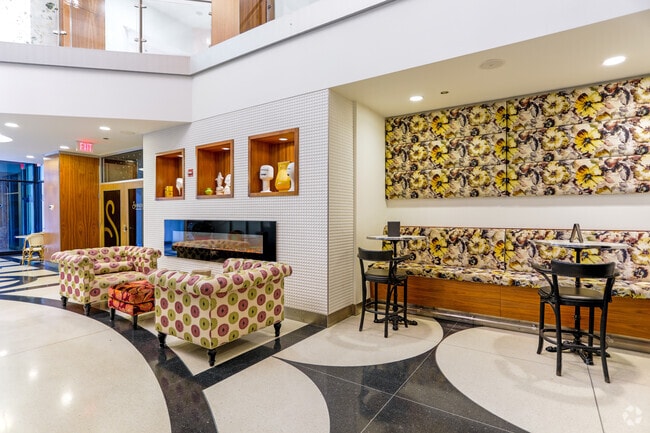 Lobby Photo - Soo Line