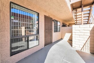 Building Photo - 4300 N Lamont St