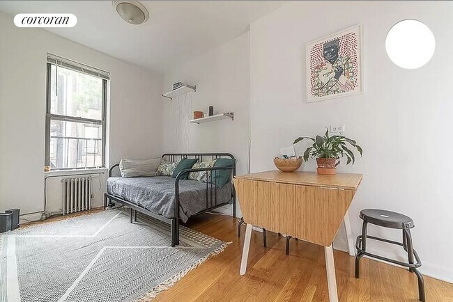 Foto del edificio - 430 E 11th St