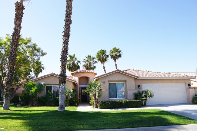 Building Photo - 81367 Avenida Camelia