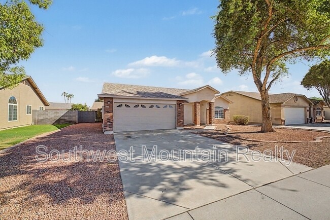 Photo - 2272 E Remington Pl House