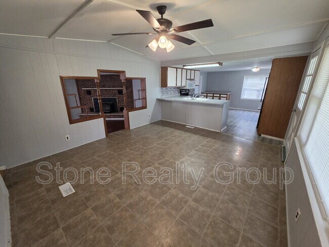Foto del edificio - 4538 S Frye St