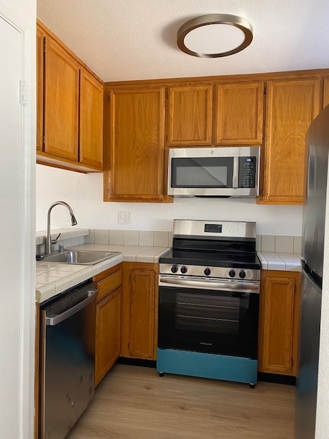 Foto del edificio - 1404 Woodlake Dr