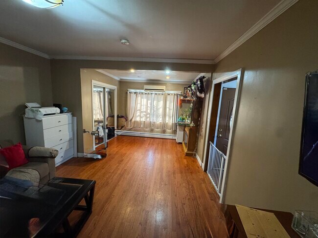 Foto del edificio - 8906 Tonnelle Ave