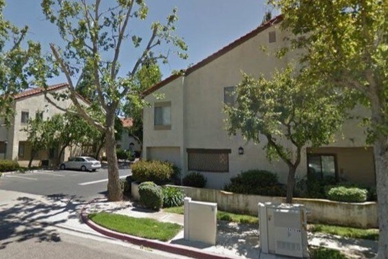Complex - 3186 Darby St